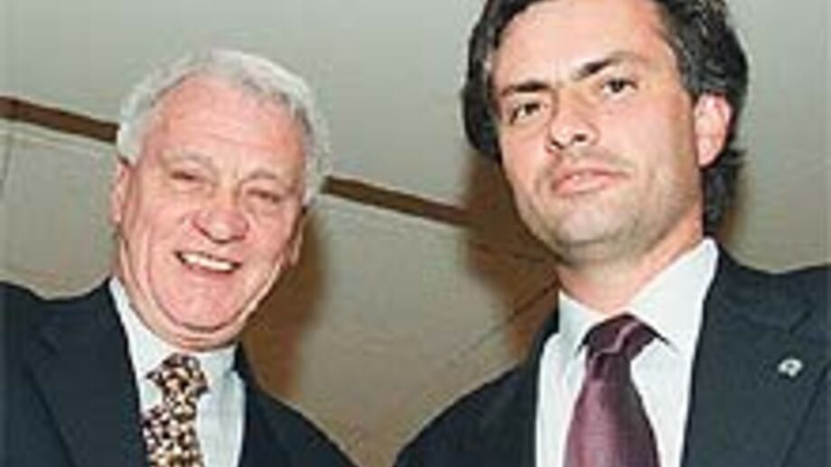 Bobby Robson: «Mourinho é o melhor que podiam contratar»