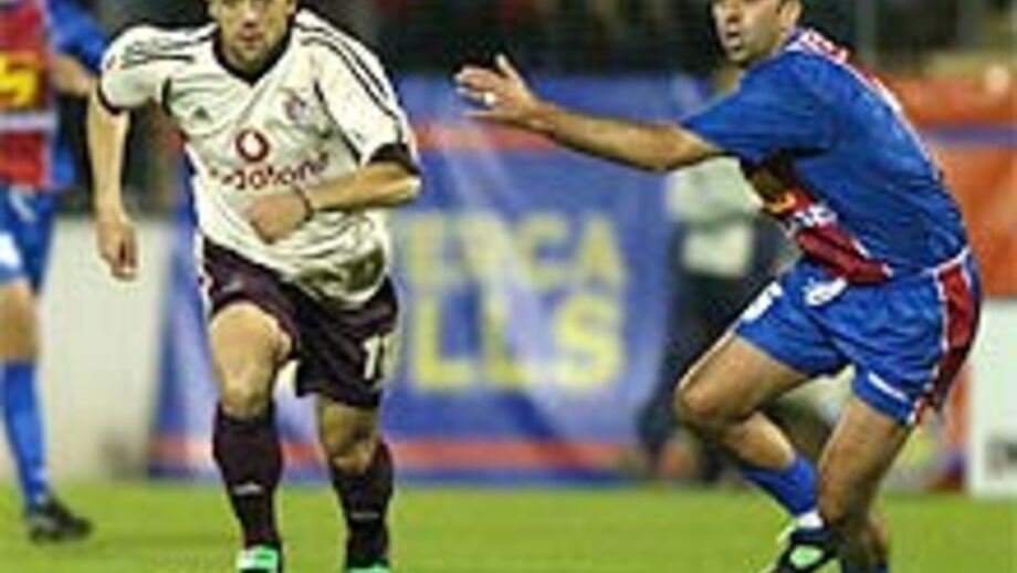 Alverca-Benfica, 1-3: Cantos à amizade no ataque à UEFA