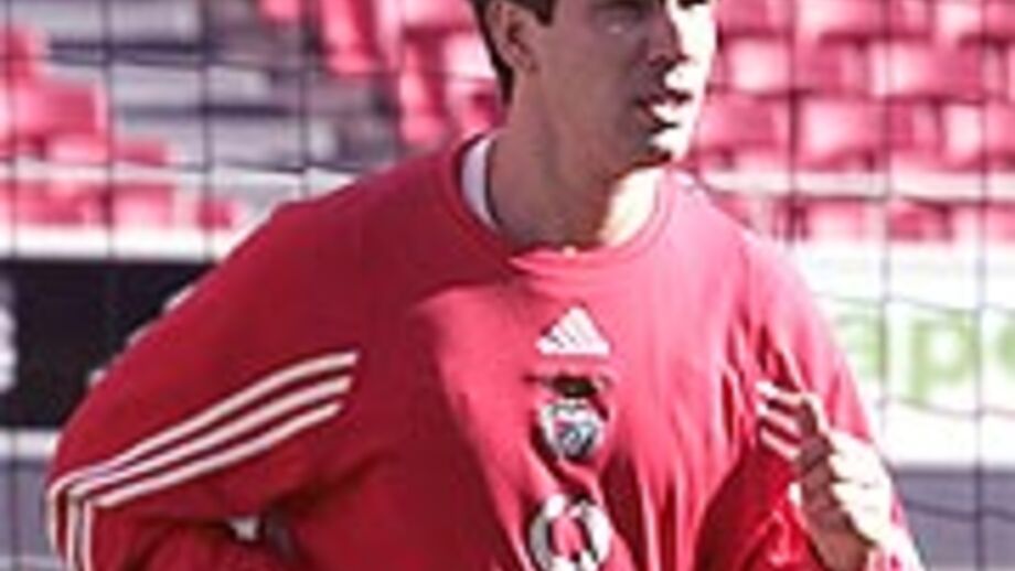 Dudic volta com uma lesão