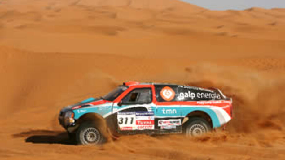 Lisboa-Dakar: Carlos Sousa ascende ao 13º lugar