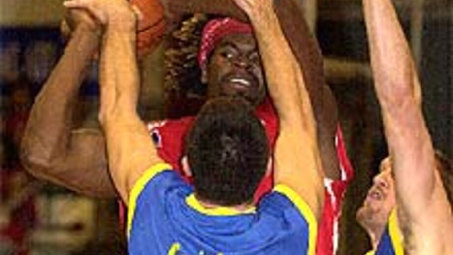 CAB vence e convence frente ao Toulon