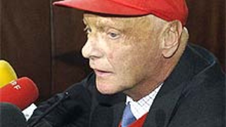 Lauda de volta à aviação civil