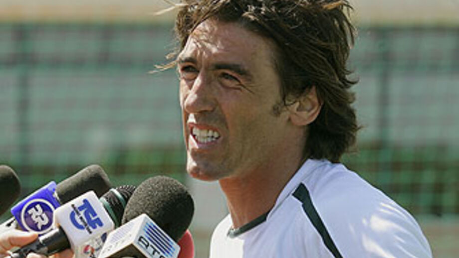 Sá Pinto usa camisola n.º 76 em Liège
