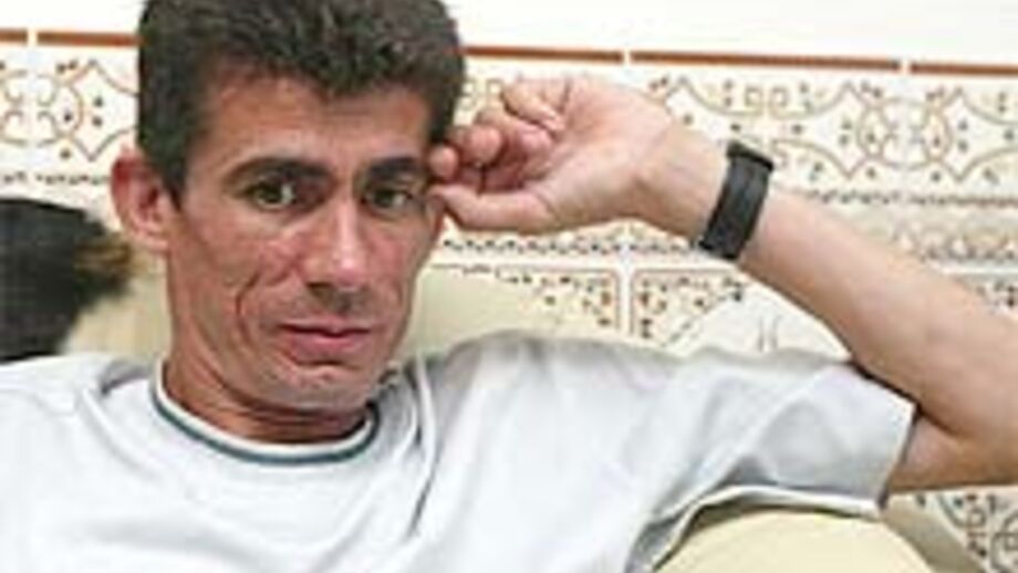 Alberto Chaíça treina-se a ''fugir'' do trânsito