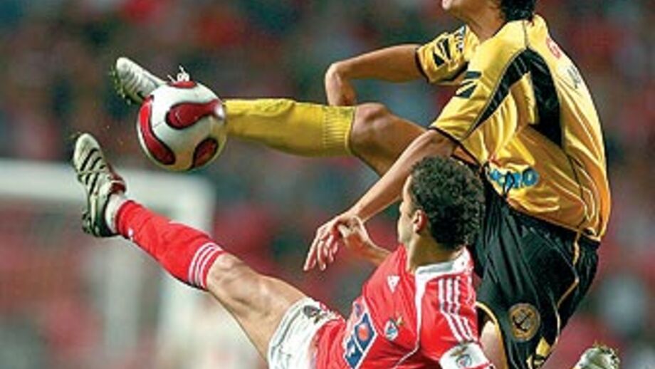 BENFICA-BEIRA-MAR, 3-0 (Katsouranis 52'', Petit 55'', Ricardo 75'' p.b.)