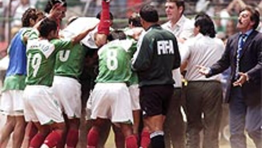 México vinga eliminação do Mundial