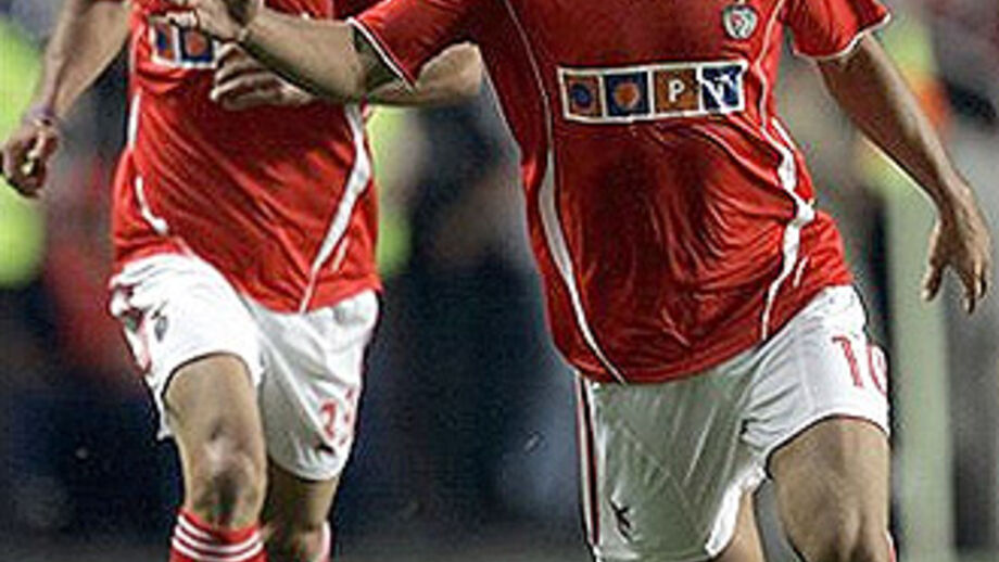 BENFICA-AUSTRIA VIENA, 3-0 (Rui Costa 21'', Nuno Gomes 45''+2, Petit 57'')