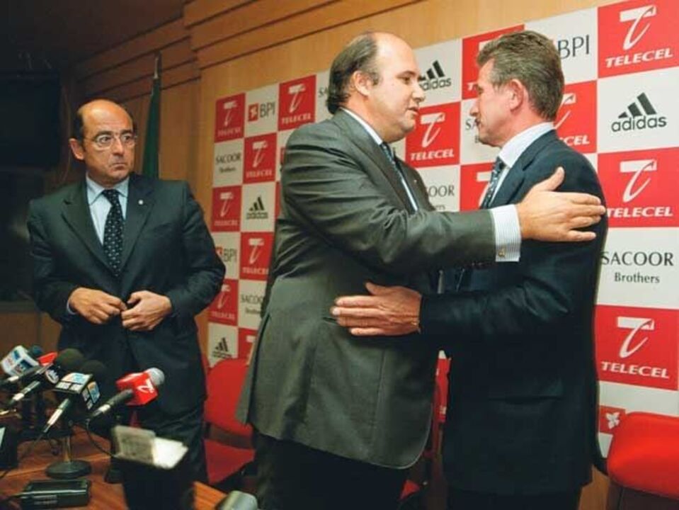 Benfica equaciona adquirir Totti e Sávio