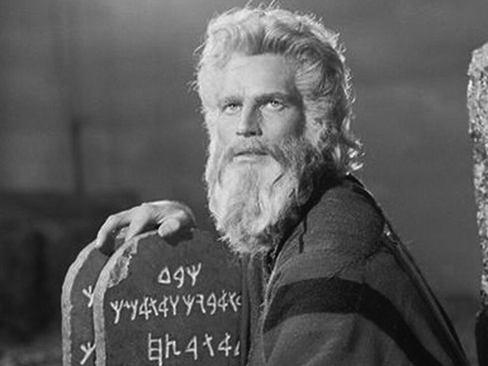 Morreu Charlton Heston