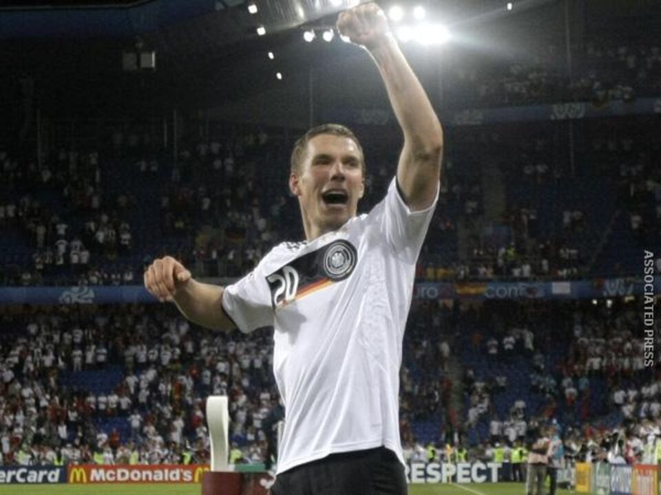 Podolski: «Sou melhor que Cristiano Ronaldo»
