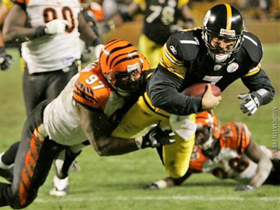 Roethlisberger comanda Steelers ao sucesso