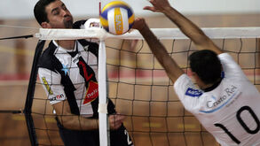 Tigres arrasam em Guimarães