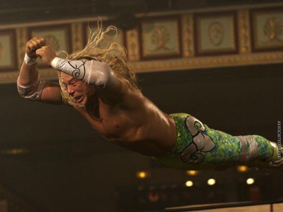 Mickey Rourke a caminho da WWE?