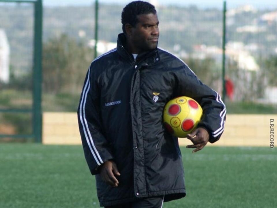 Delgado transitório e Pontes despede-se