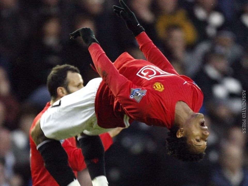 Ronaldo e Nani marcam na vitória do Man U