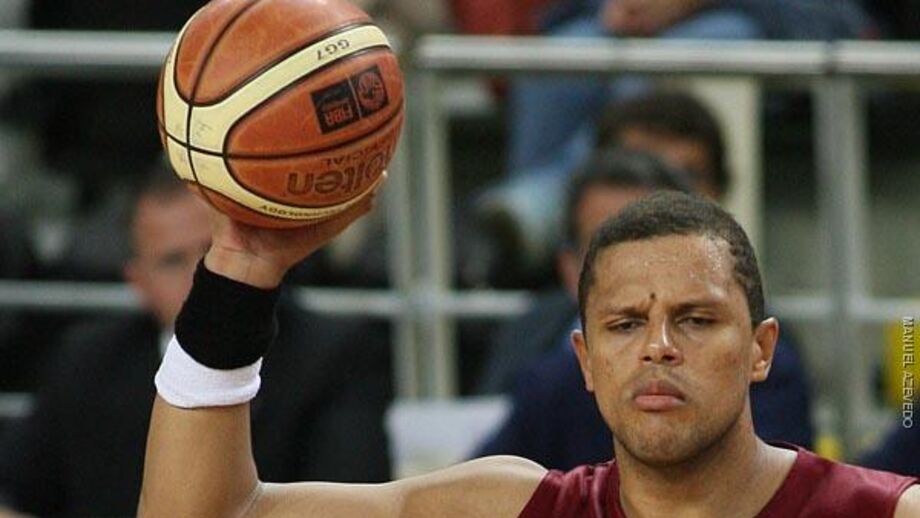 Élvis Évora reforça Benfica