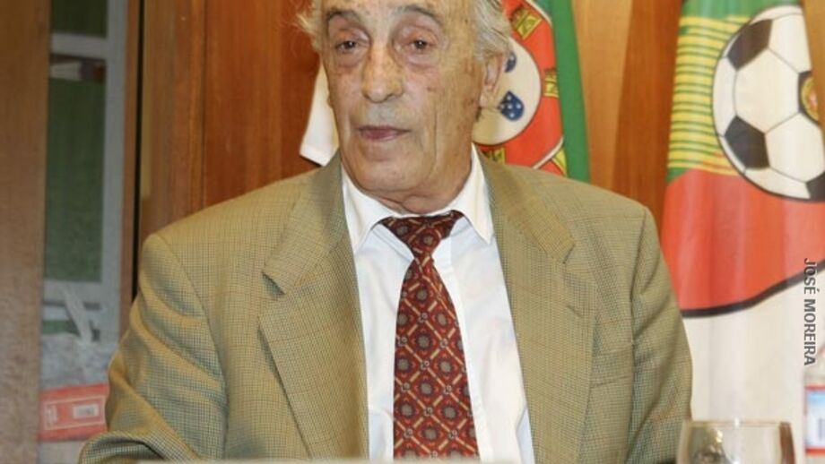 Morreu Adriano Afonso