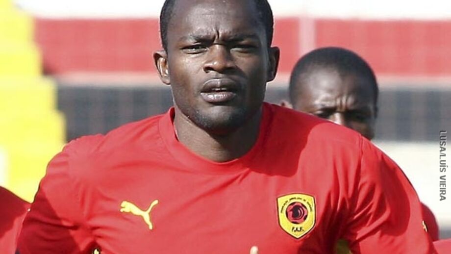 Mantorras deseja ajudar seleção angolana