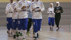Taça das Nações feminina: Iranianas cobertas pela tradição