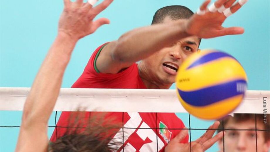 Portugal bate Dinamarca sem problemas