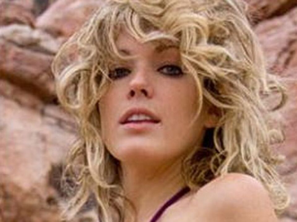 Natasha Wicks reforça UFC Girls