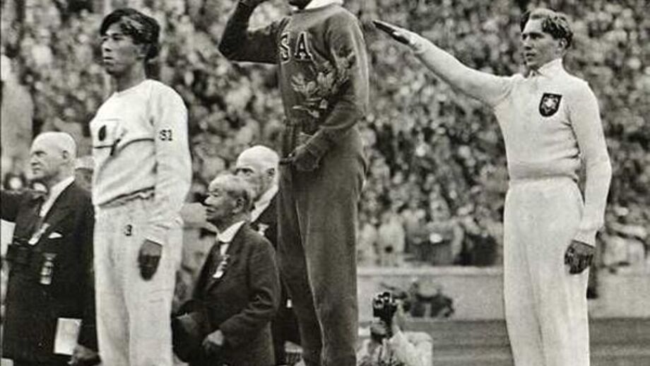 Owens e Long homenageados em Berlim