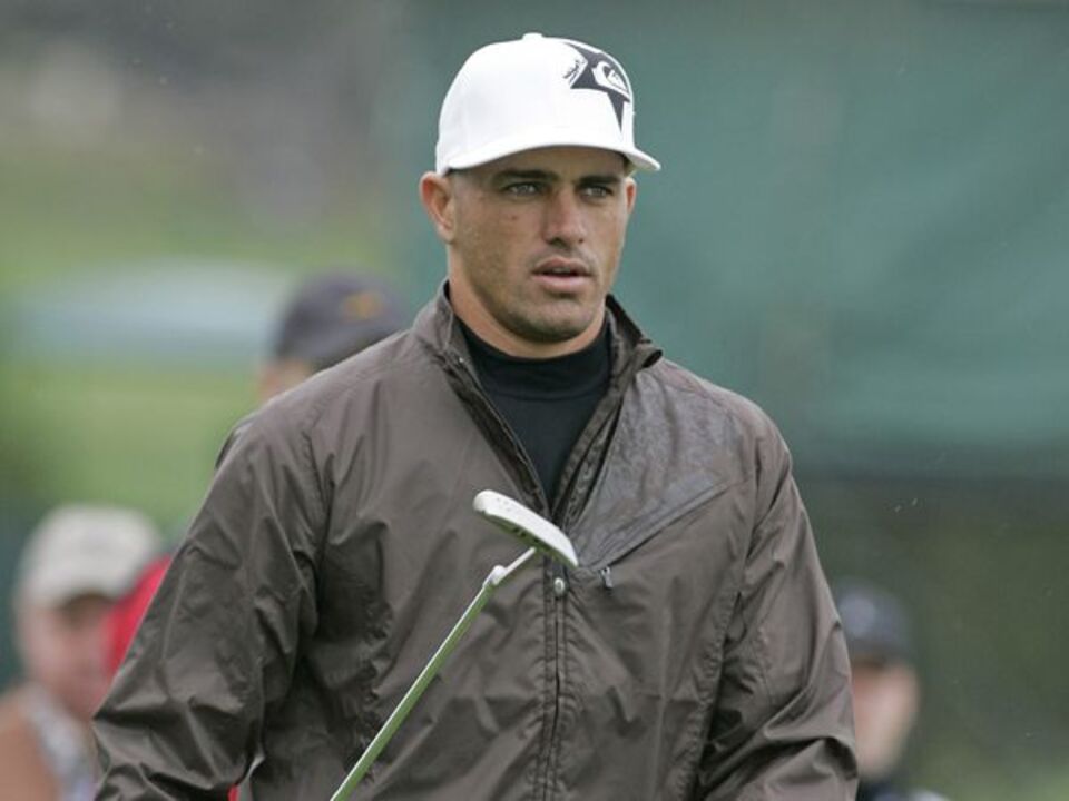 Golfe ou ação na Nazaré - onde pára Kelly  Slater?