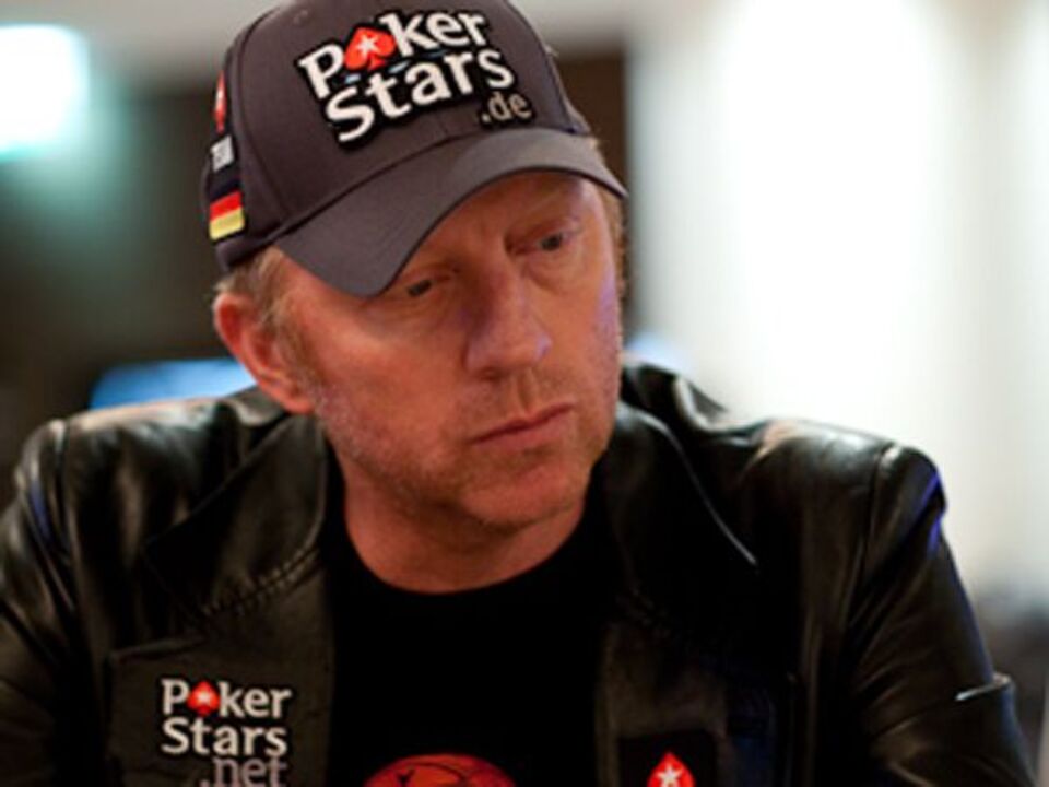 Boris Becker joga em casa