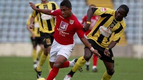 "Outsider" Aves joga com os 5 candidatos