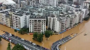 Imagens impressionantes: estradas totalmente submersas após chuvas torrenciais na China