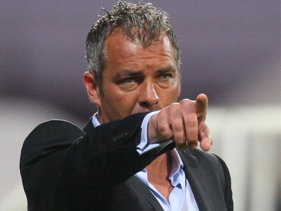 Jorge Costa mantém equipa técnica