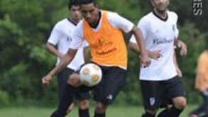 Edson Sitta brilha entre os reforços