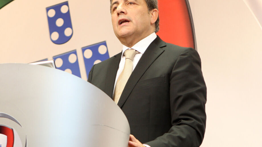 Fernando Gomes eleito presidente da Liga