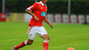 Benfica mede forças com o Aris Salónica