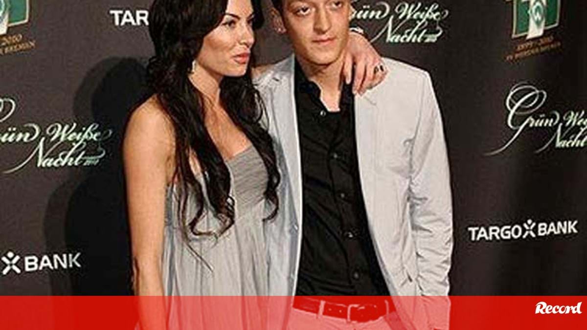 A explosiva namorada de Özil - Jogo da Vida - Jornal Record