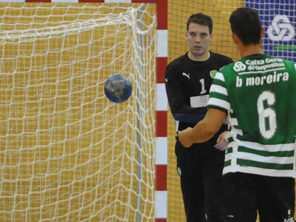 Humberto Gomes rescinde com Sporting 