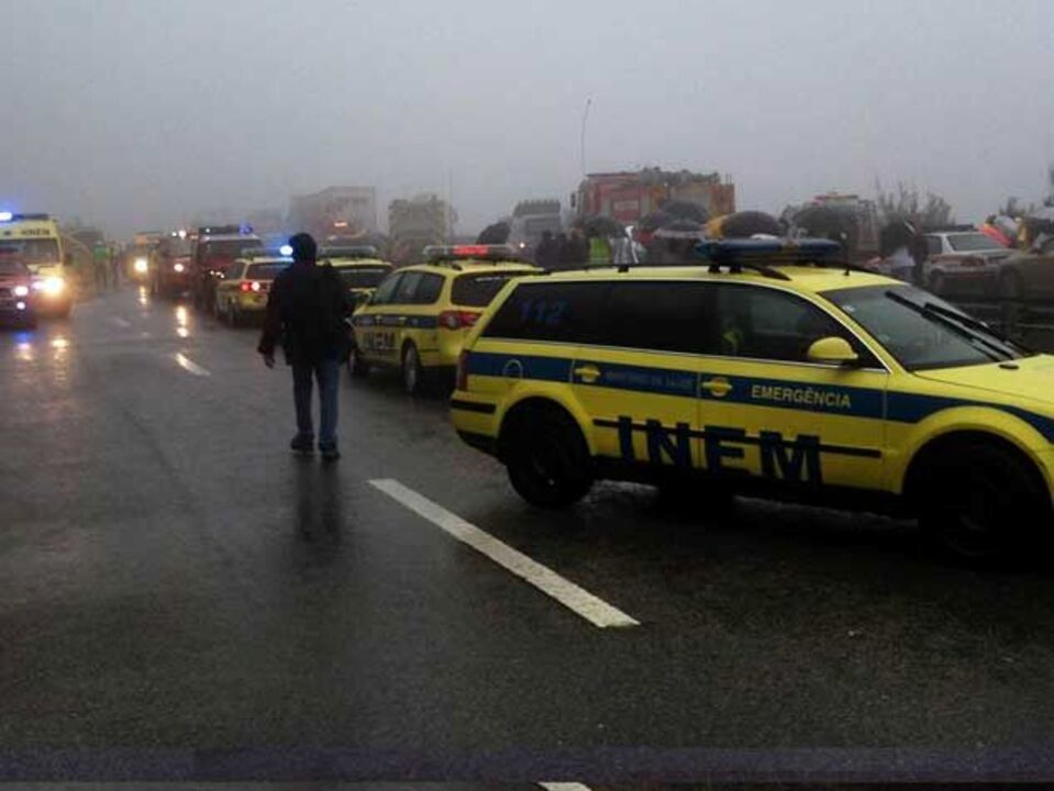 Choque em cadeia na A25 faz 4 mortos