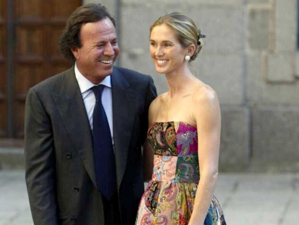 Julio Inglesias e Miranda casam-se ao fim de 20 anos