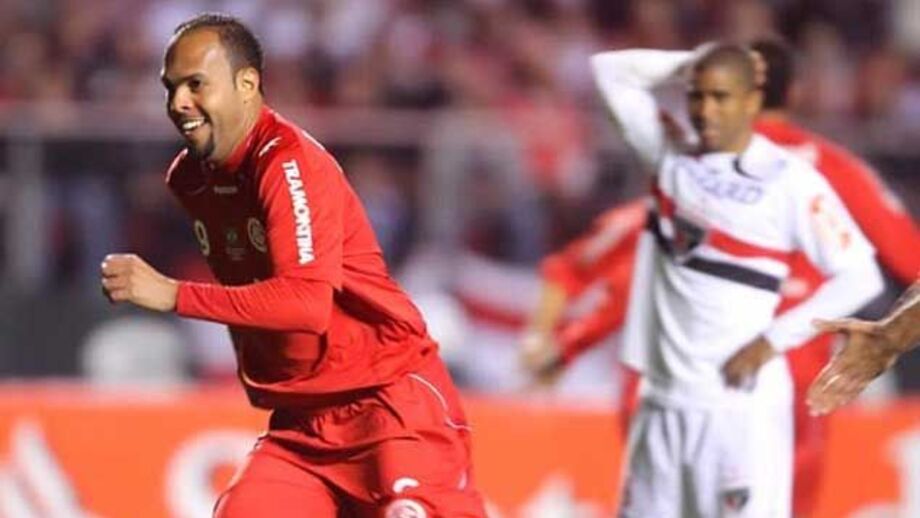 Inter perde mas está na final da Libertadores