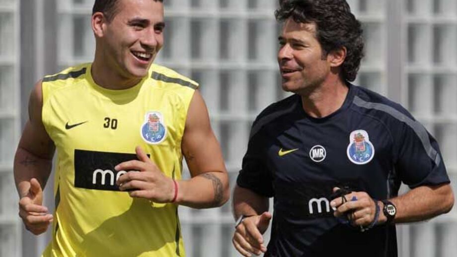 Otamendi faz a estreia