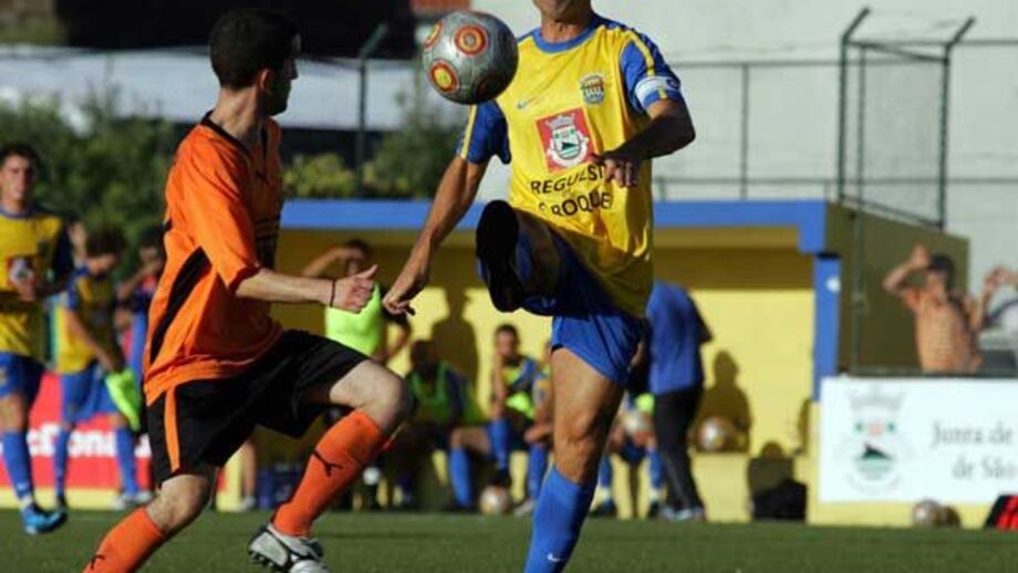 Pauleta faz "gosto ao pé" em regresso a prova oficial 