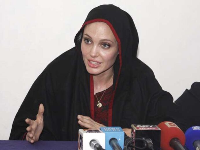 Angelina Jolie solidária