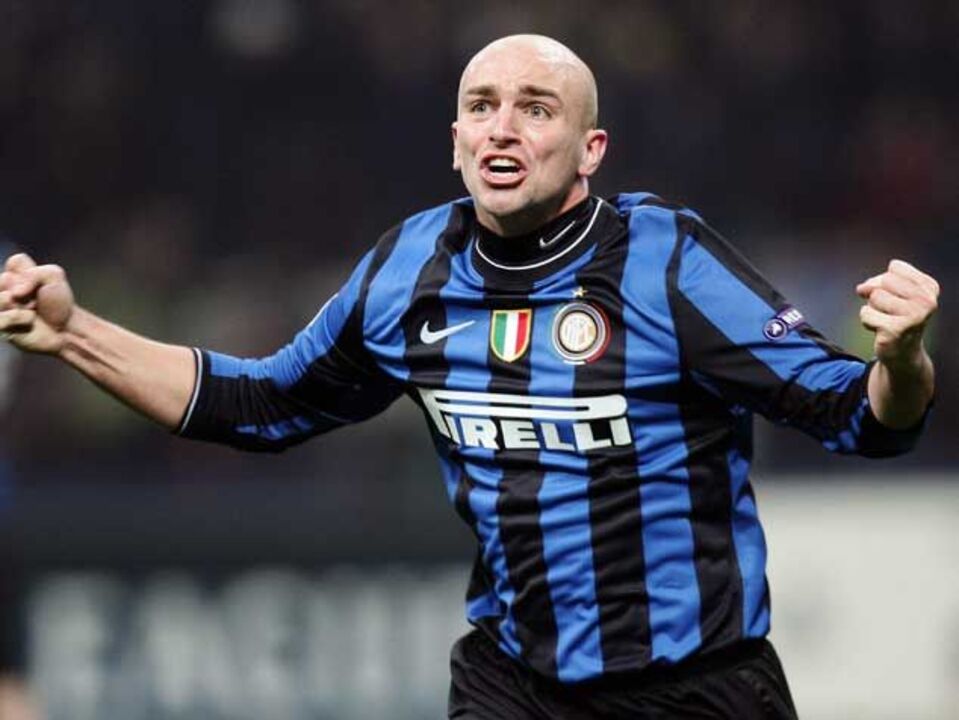 Cambiasso e Pandev recuperados