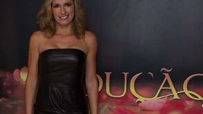 Fernanda Serrano seduz no regresso à TV