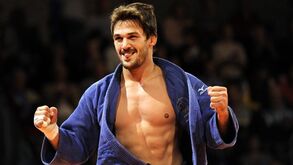 João Pina conquista o ouro em Roterdão