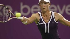 Stosur surpreende Wozniacki