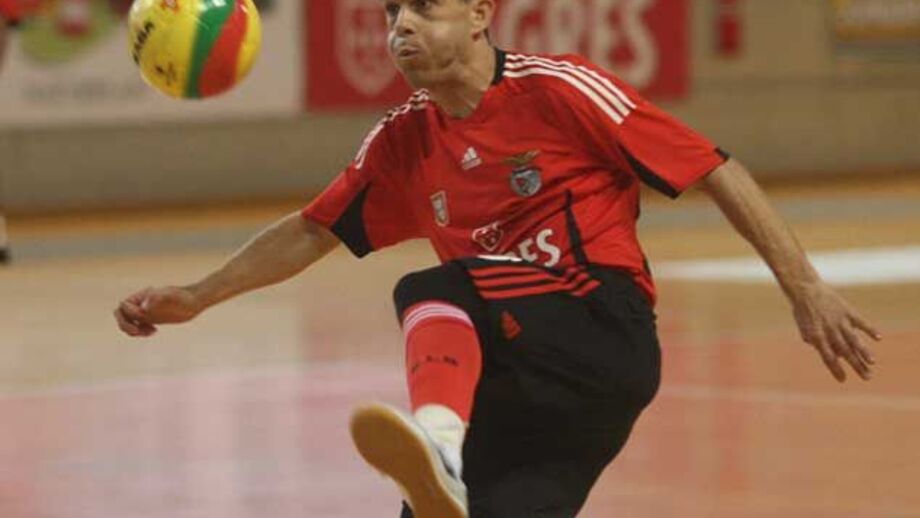 Águias favoritas no dérbi com Belenenses