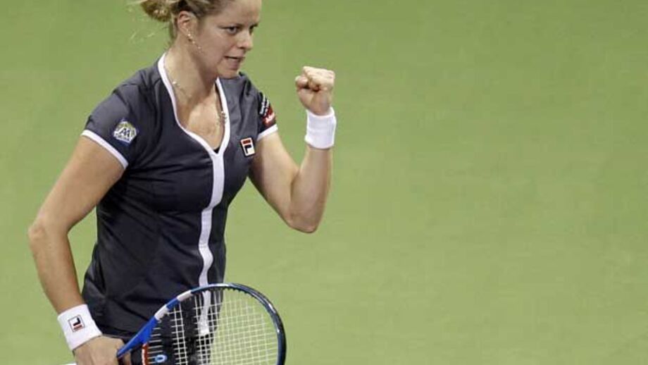 Clijsters vence primeiro set diante de Stosur