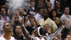 Lakers e Heat favoritos nas suas conferências