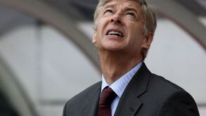 Wenger metido em sarilhos